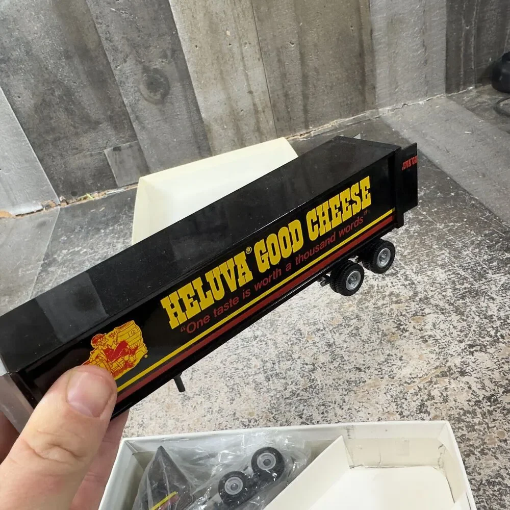 Heluva Good‎ Cheese '90 Winross Truck